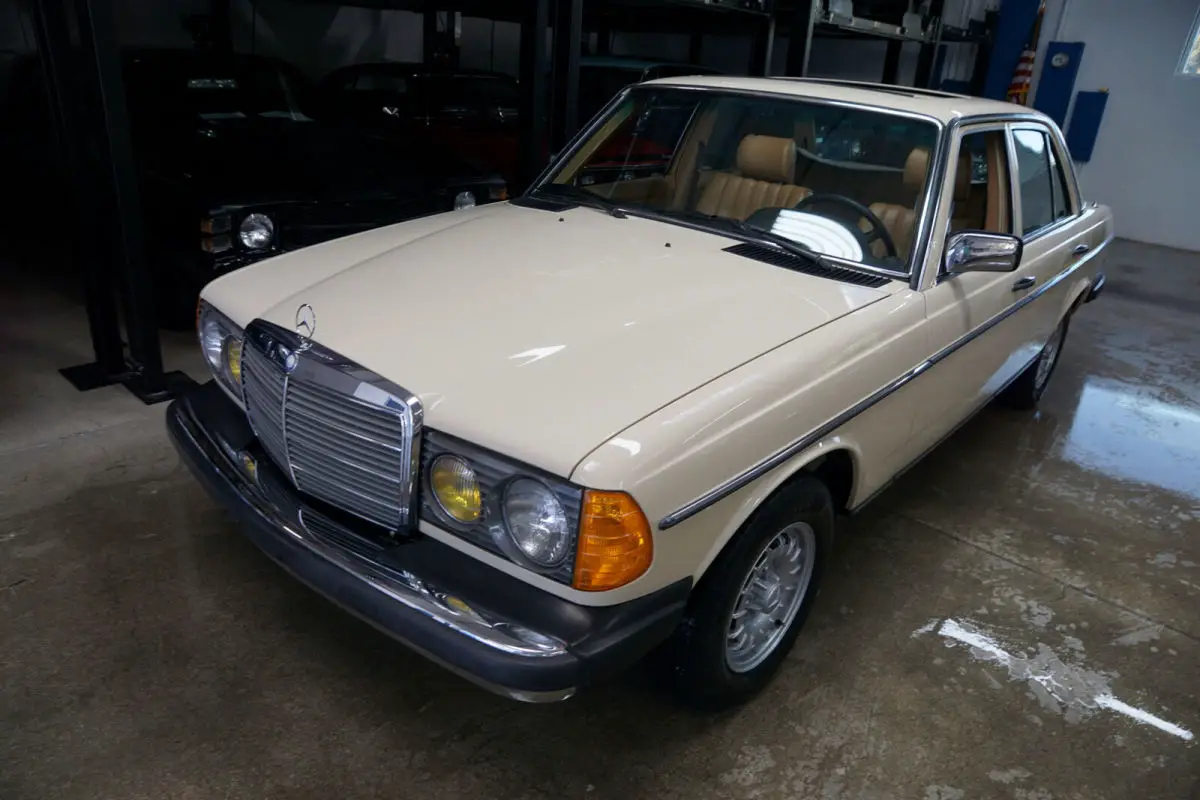 1983 Mercedes-Benz 300D TURBO DIESEL WITH 44K ORIG MILES 300 D