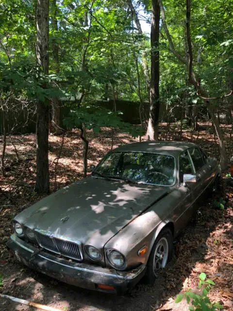 1985 Jaguar XJ6 Vanden Plas