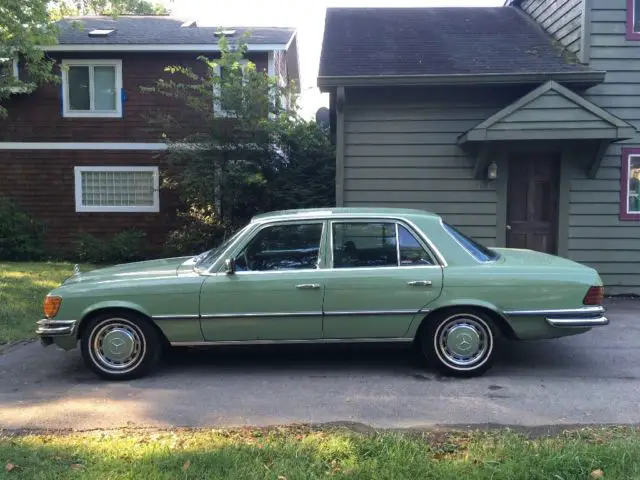 1973 Mercedes-Benz 400-Series