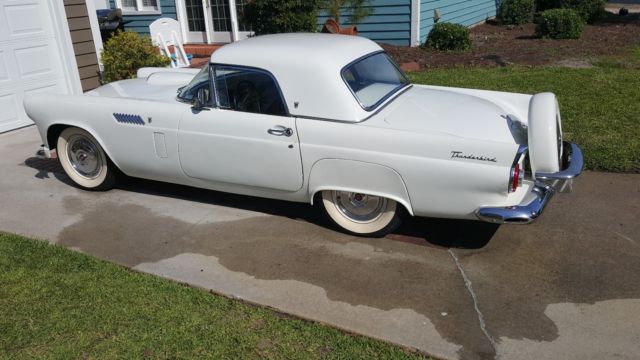 1956 Ford Thunderbird