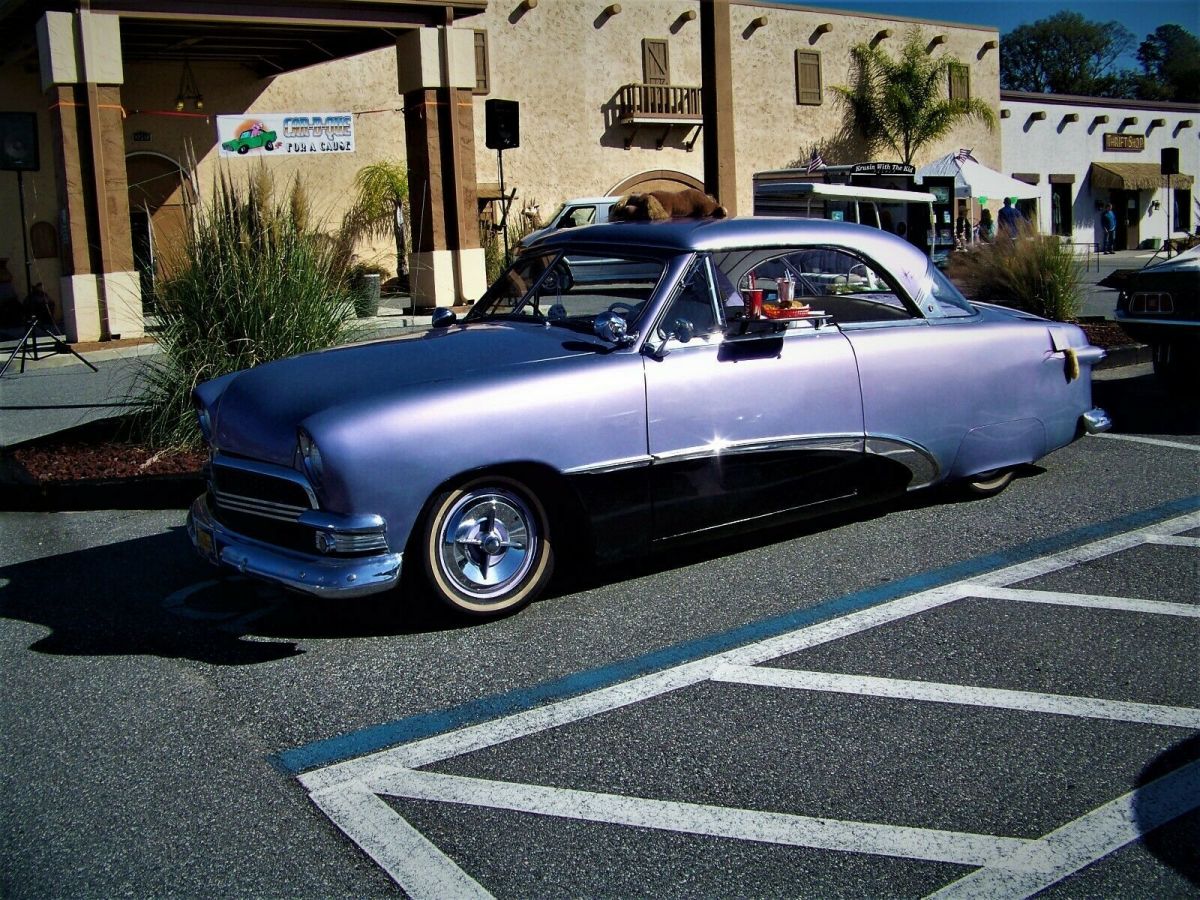 1951 Ford Victoria