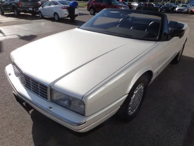 19890000 Cadillac Allante COUPE