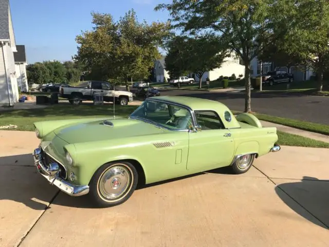 1956 Ford Thunderbird