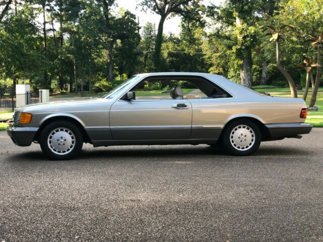 1987 Mercedes-Benz 500-Series coupe