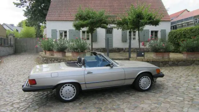 1987 Mercedes-Benz SL-Class