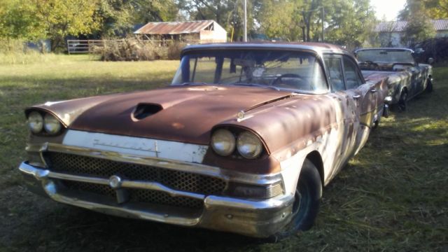 1958 Ford Fairlane 4 DR