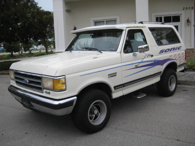 1990 Ford Bronco XLT