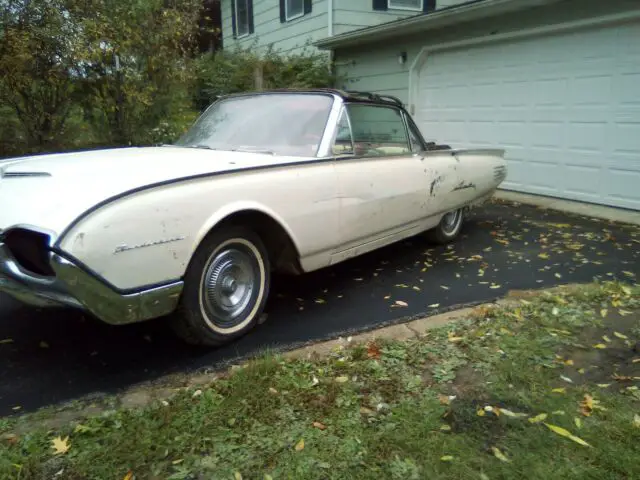 1961 Ford Thunderbird