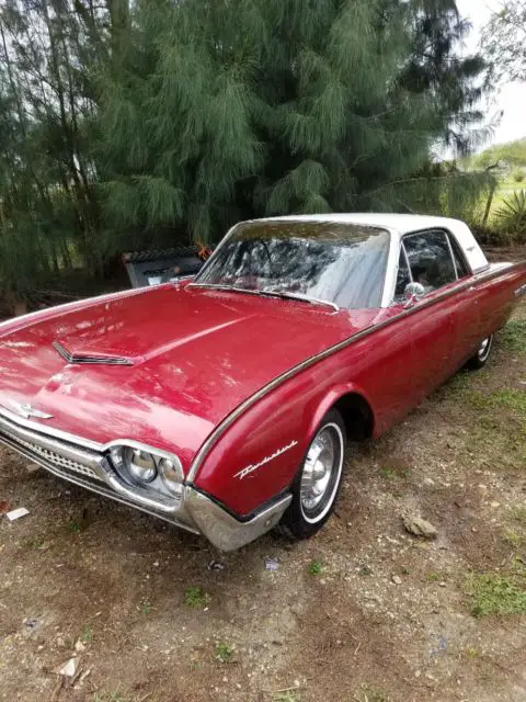 1962 Ford Thunderbird