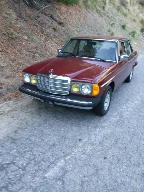 1985 Mercedes-Benz 300-Series