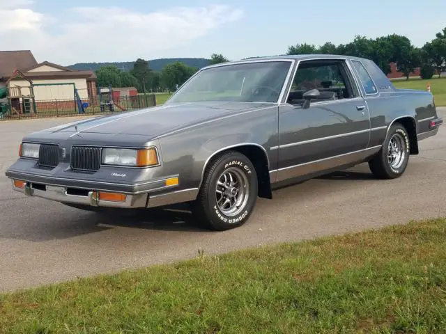 1988 Oldsmobile Cutlass Supreme Brougham Classic