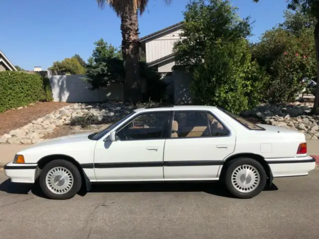 1990 Acura Legend LUXURIOUS