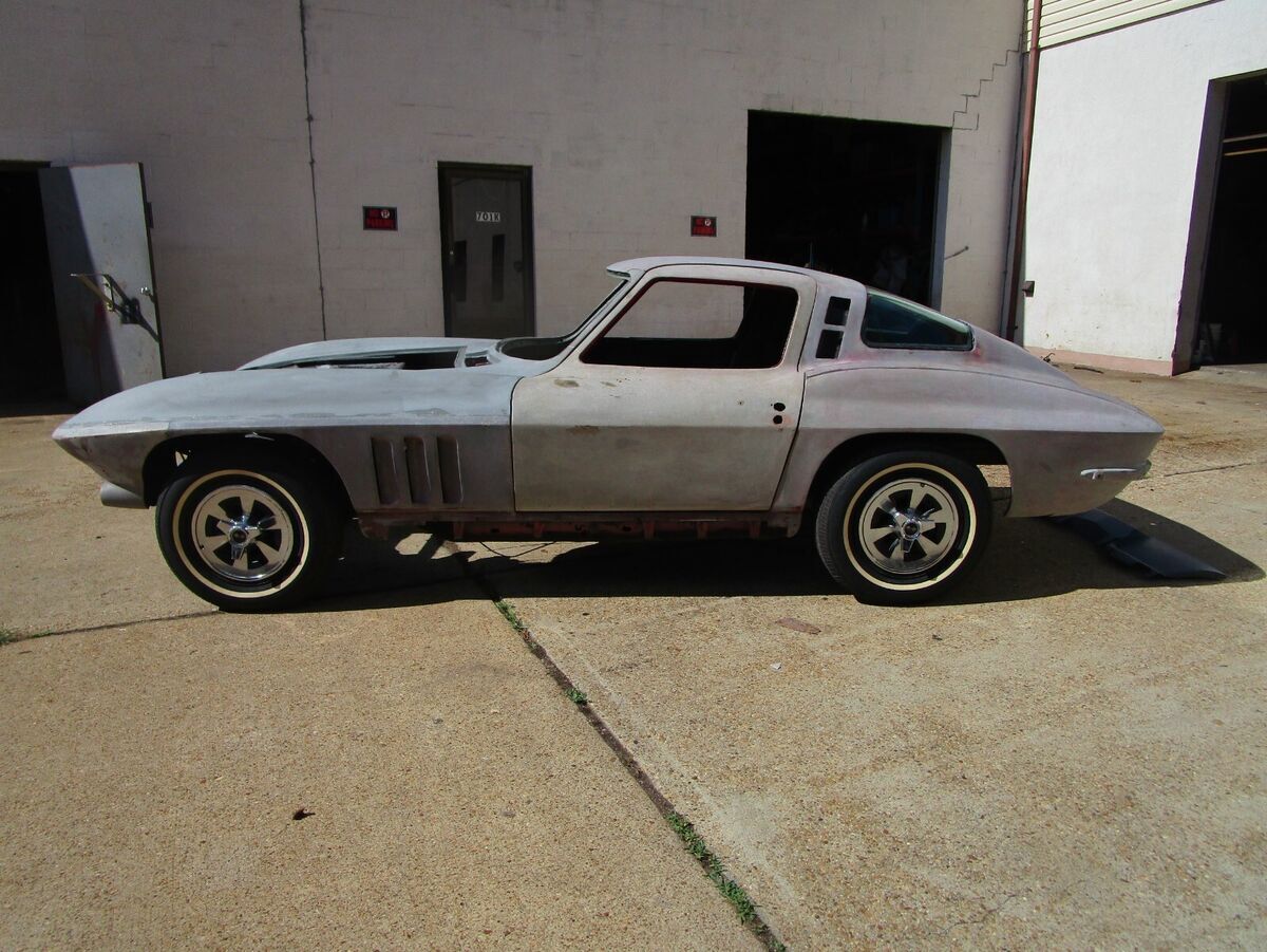 1965 Chevrolet Corvette STING RAY