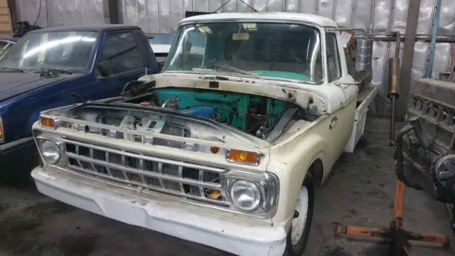 1965 Ford F-100