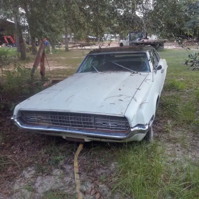 1968 Ford Thunderbird