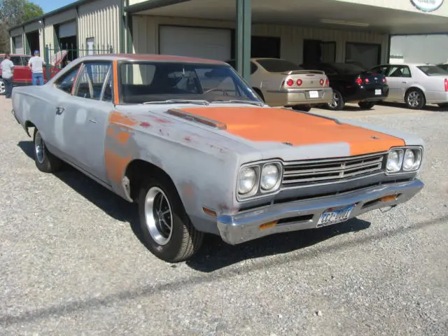 1969 Plymouth Road Runner roadrunner