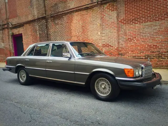 1978 Mercedes-Benz 400-Series