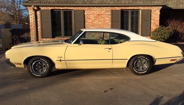 1970 Oldsmobile Cutlass S  Holiday Coupe
