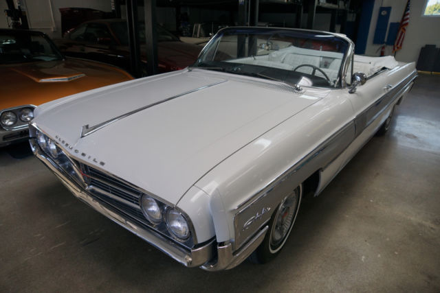 1962 Oldsmobile Starfire Convertible --