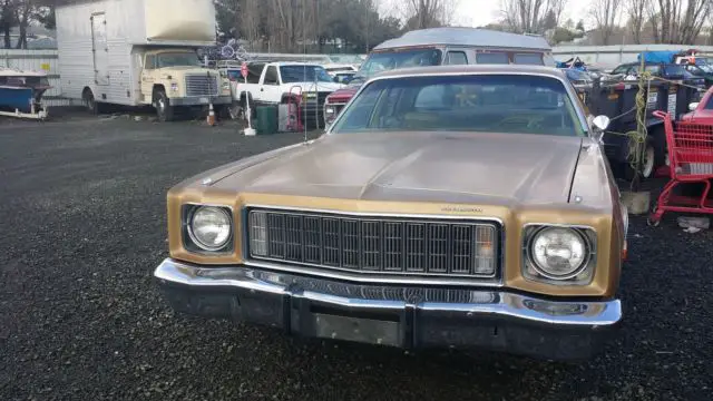 1975 Plymouth Fury 4-door HT