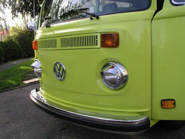 1975 Volkswagen Bus/Vanagon