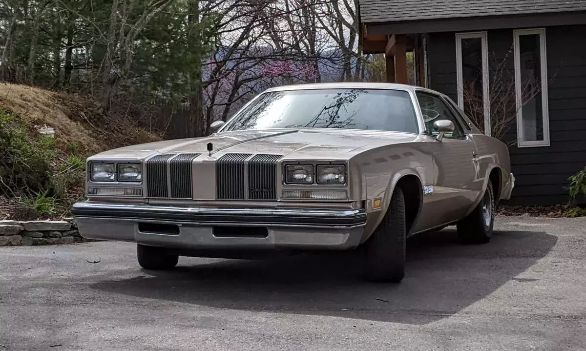 1977 Oldsmobile Cutlass Salon