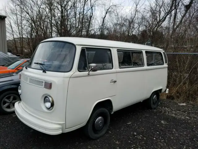 1977 Volkswagen Bus/Vanagon