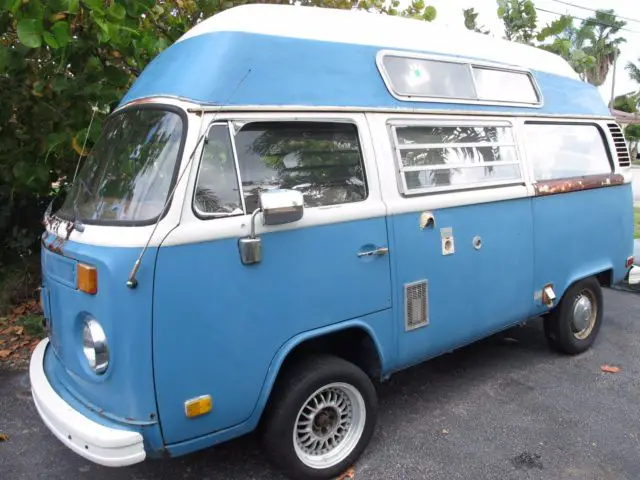 1977 Volkswagen Bus/Vanagon camper van