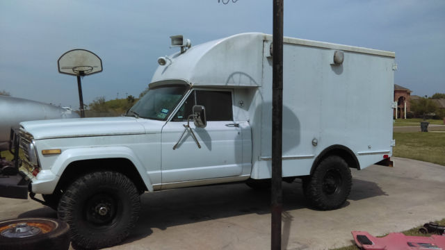 1978 Jeep J20 USA Air Force Ambulance