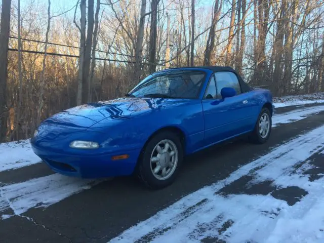 1990 Mazda MX-5 Miata Low Miles, Manual Trans