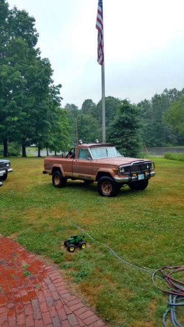 1979 Jeep J10 Golden Eagle 10-4 edition