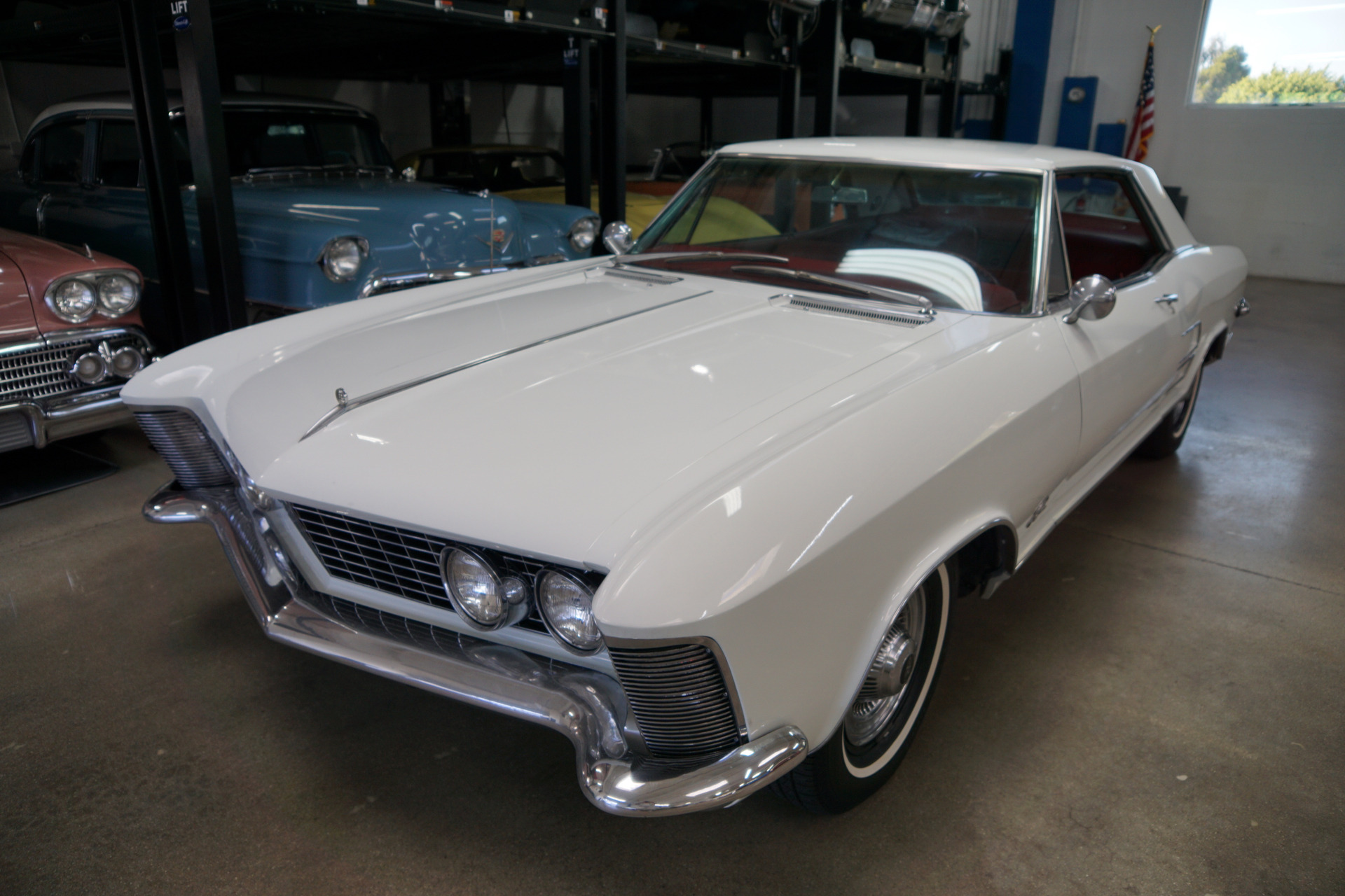 1964 Buick Riviera 401/325HP 2 Door Hardtop --