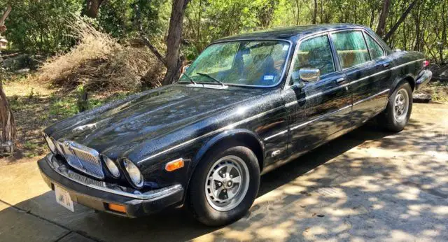 1984 Jaguar XJ6 SEDAN