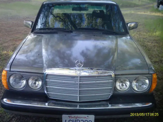 1984 Mercedes-Benz 300-Series