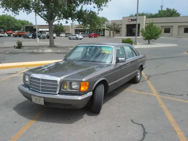 1985 Mercedes-Benz 300-Series