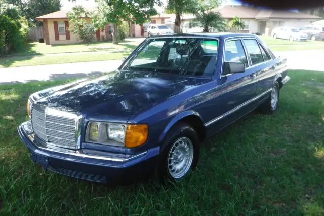 1985 Mercedes-Benz 300-Series