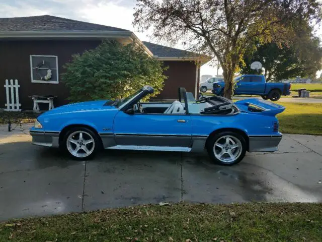 1987 Ford Mustang black