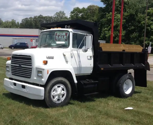 1990 Ford L8000