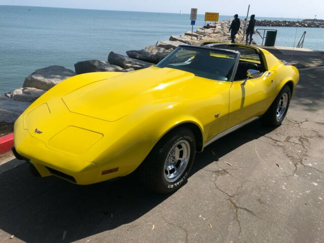 1977 Chevrolet Corvette Deluxe Leather