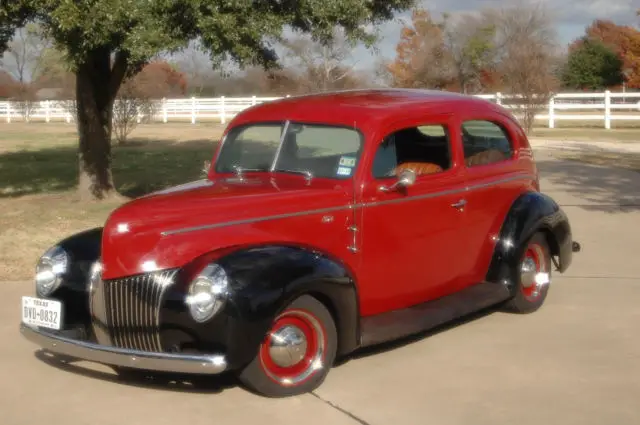 1940 Ford 2 Dr Sedan