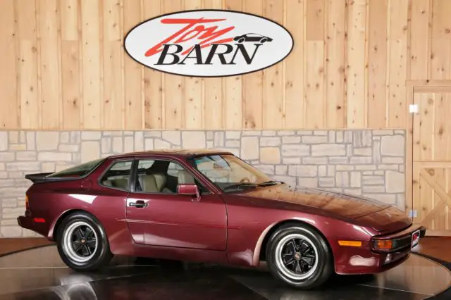 1984 Porsche 944 Base Coupe 2-Door