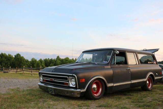 1968 Chevrolet Suburban 3 door