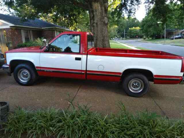 1992 Chevrolet Silverado 1500 Stock, All Original, Beautiful Condition.