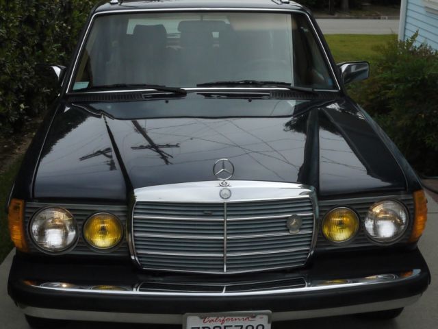 1985 Mercedes-Benz 300-Series