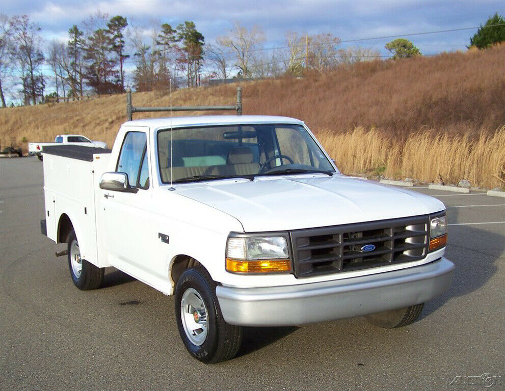 1993 Ford F-150 1-OWNER XL 68K REG CAB 2WD SHORT BED UTILITY BOX AUTO TRUCK F150