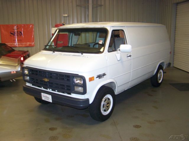 1988 Chevrolet Express G30 1-TON G3500 1-OWNER 6.2L DIESEL AUTO CARGO WAGON