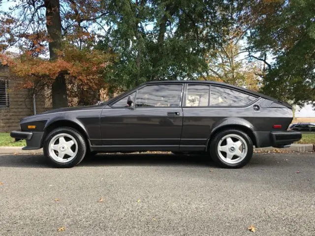 1982 Alfa Romeo GTV GTV6