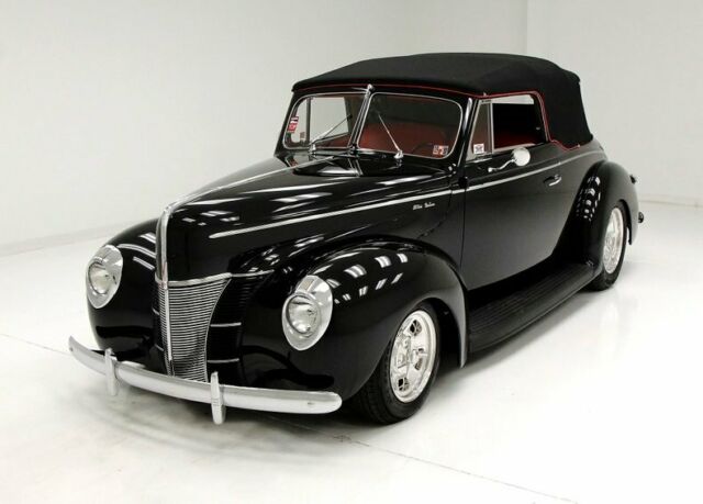 1940 Ford Deluxe Convertible