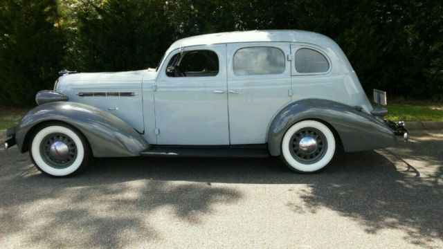 1936 Studebaker Dictator