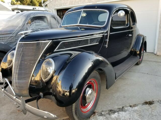 1937 Ford 5 window Coupe